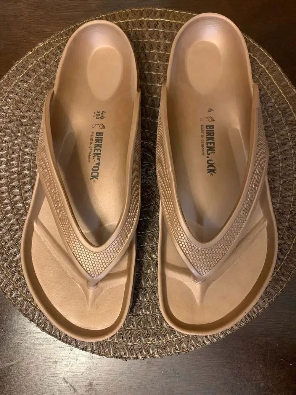 Birkenstock Honolulu EVA Sandals in Metallic Copper Men’s Size 13 EUR 46